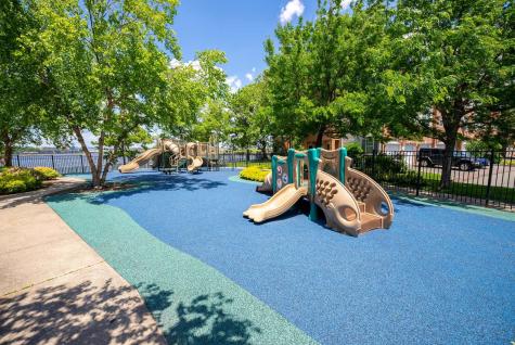 8 Mcmartin Court Jersey City NJ 07305