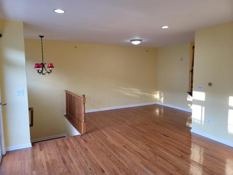 8 Mcmartin Court Jersey City NJ 07305