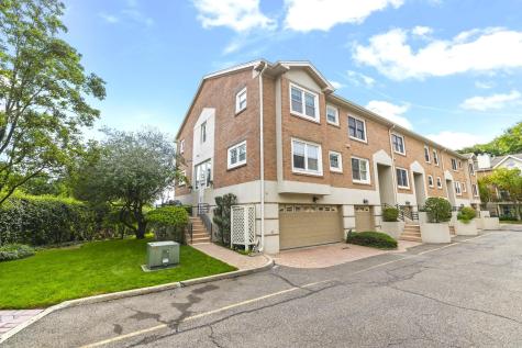 6 Grand Cove Way Edgewater NJ 07020