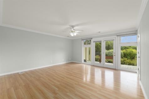 6 Grand Cove Way Edgewater NJ 07020