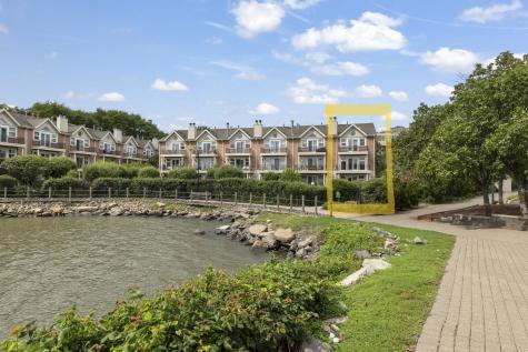 6 Grand Cove Way Edgewater NJ 07020