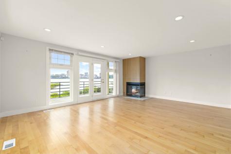 6 Grand Cove Way Edgewater NJ 07020