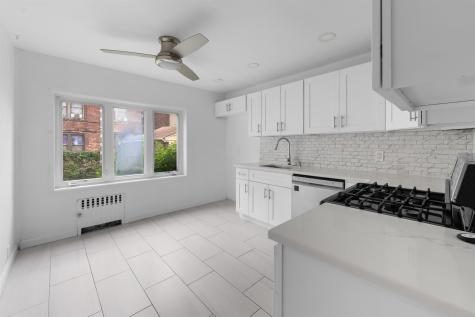 172 West 49th Street Bayonne NJ 07002