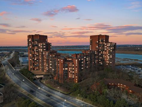 226 Harmon Cove Tower Secaucus NJ 07094