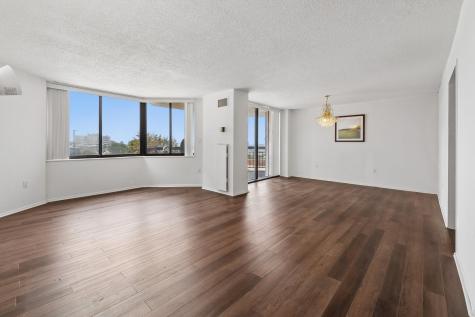 226 Harmon Cove Tower Secaucus NJ 07094