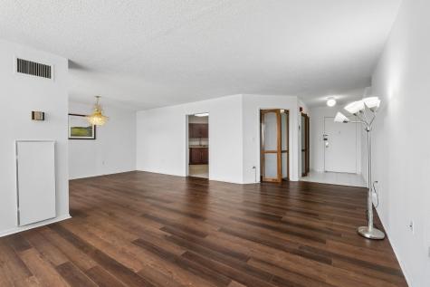 226 Harmon Cove Tower Secaucus NJ 07094