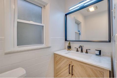 121 West 12th Street Bayonne NJ 07002
