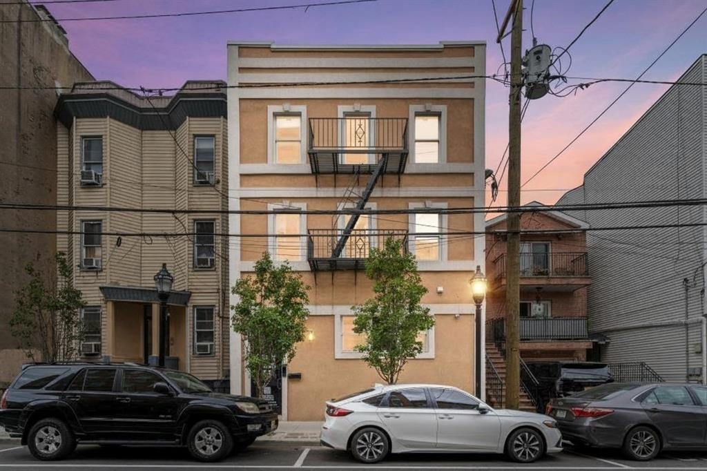 2505 Central Avenue Union City NJ 07087