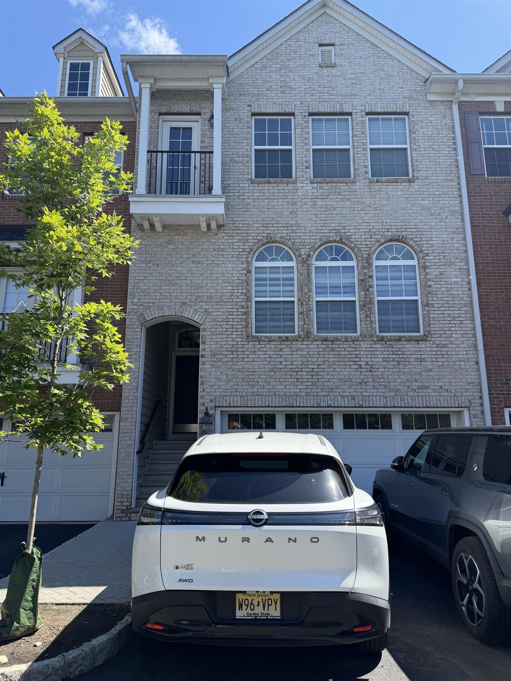 16 Creekside Court Secaucus NJ 07094