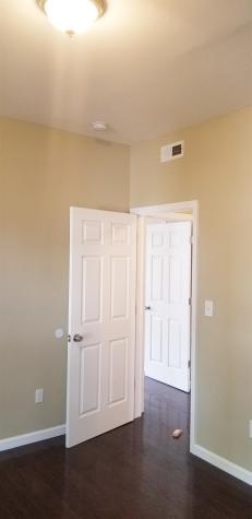 422 Westside Avenue Jersey City NJ 07305-0000