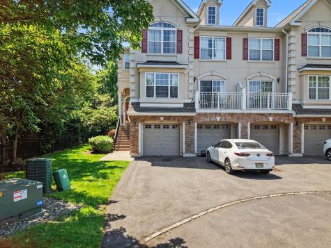 180 Blue Heron Drive Secaucus NJ 07094