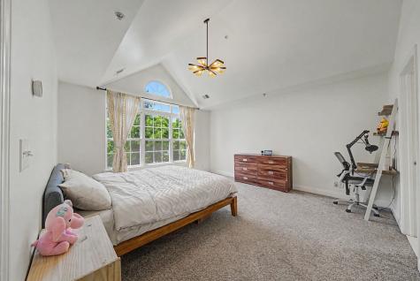 180 Blue Heron Drive Secaucus NJ 07094