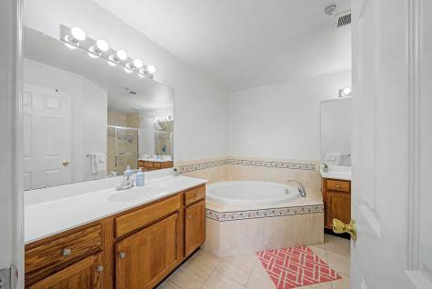 180 Blue Heron Drive Secaucus NJ 07094