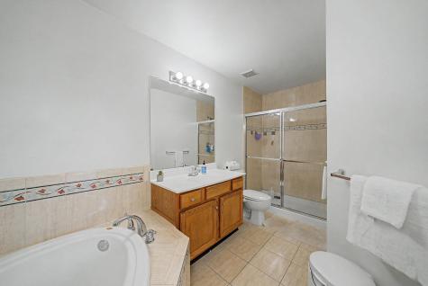 180 Blue Heron Drive Secaucus NJ 07094