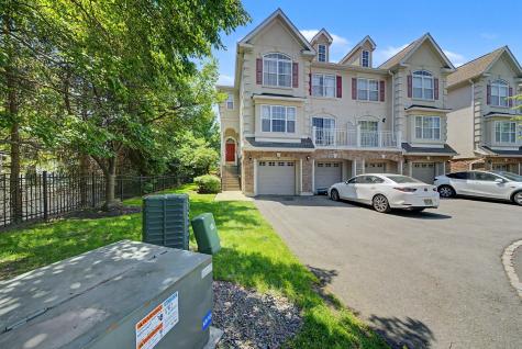 180 Blue Heron Drive Secaucus NJ 07094