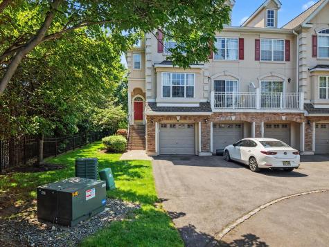 180 Blue Heron Drive Secaucus NJ 07094