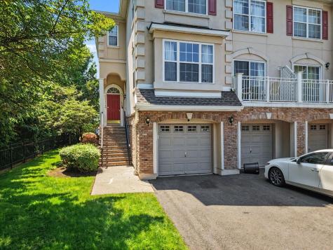 180 Blue Heron Drive Secaucus NJ 07094