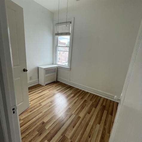 25 Kelly Parkway Bayonne NJ 07002