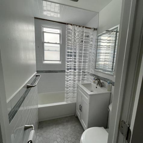 25 Kelly Parkway Bayonne NJ 07002