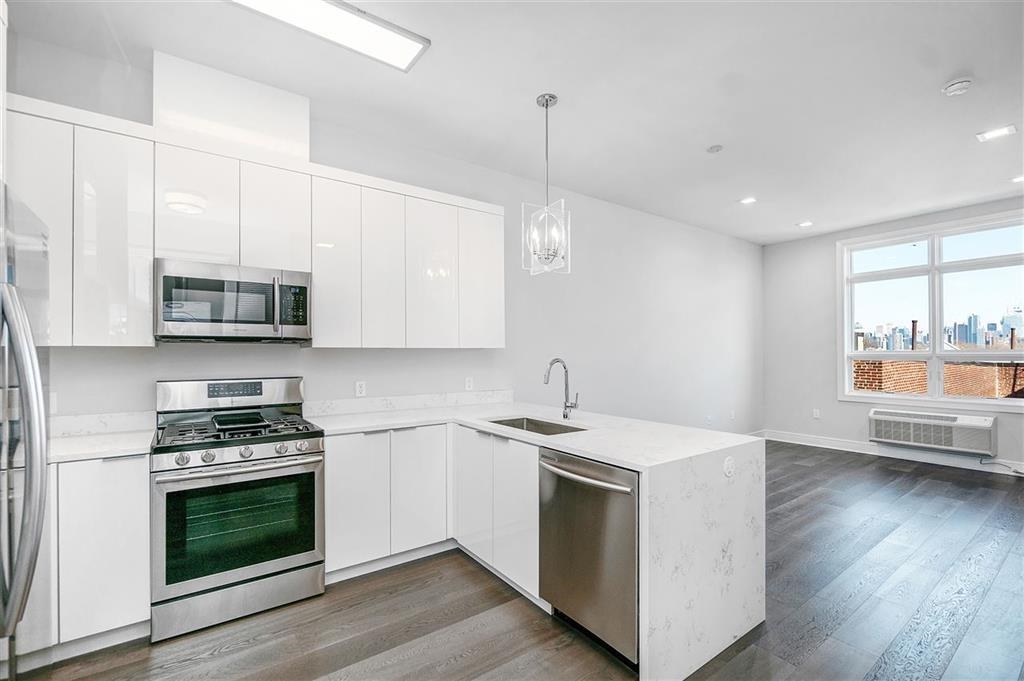 119 Peter Street Union City NJ 07087