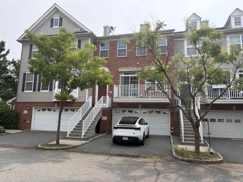 4 Swan Court Jersey City NJ 07305