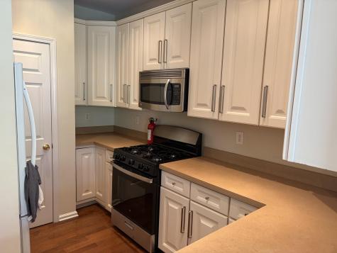 4 Swan Court Jersey City NJ 07305
