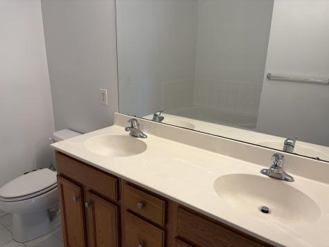 4 Swan Court Jersey City NJ 07305