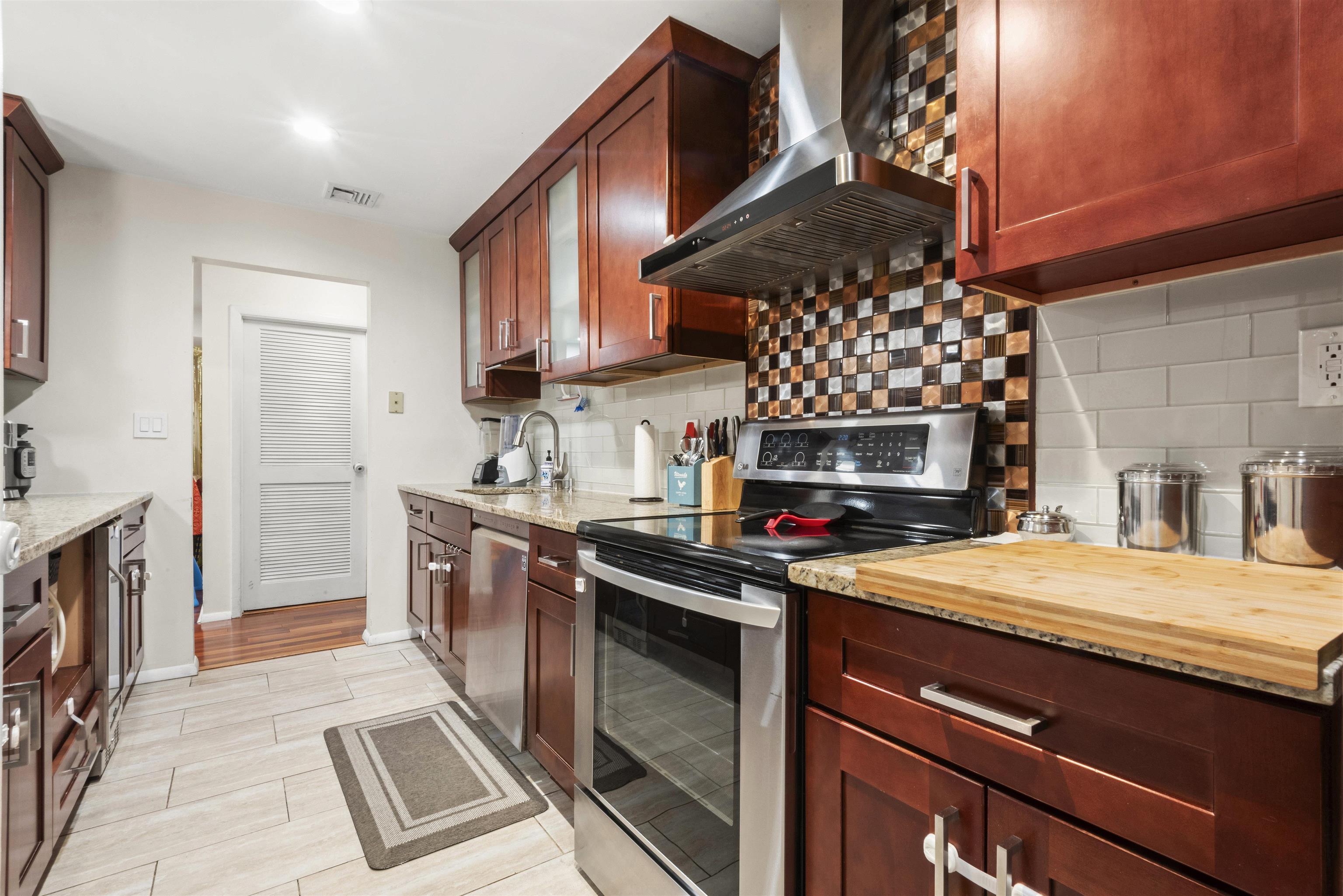 8305 Bergenline Avenue North Bergen NJ 07047