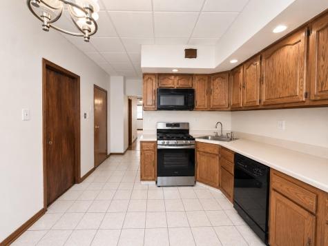 38 West 53rd Street Bayonne NJ 07002