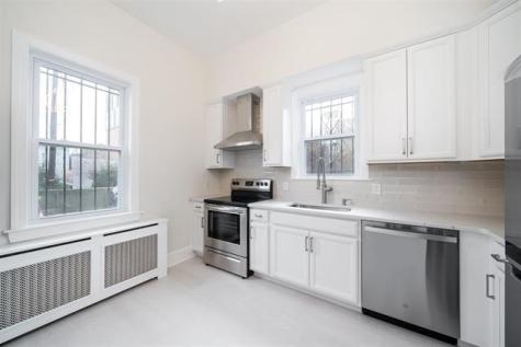 33 Glenwood Avenue Jersey City NJ 07306