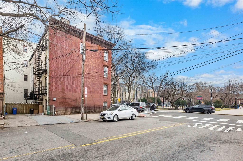 258 9th Street Jersey City NJ 07302