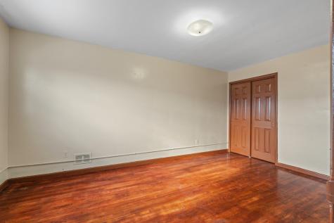 387 Cator Avenue Jersey City NJ 07304