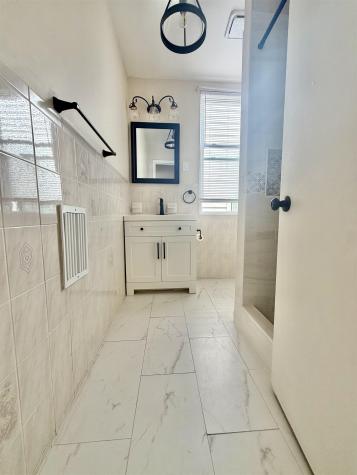 6 Duncan Court Jersey City NJ 07305