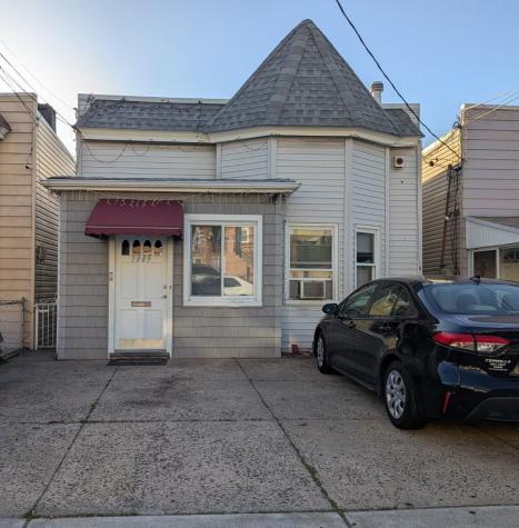 1009 Grand Avenue North Bergen NJ 07047