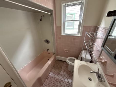 37 East 49th Street Bayonne NJ 07002