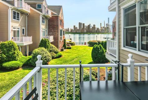 476 Buffalo Court West New York NJ 07093