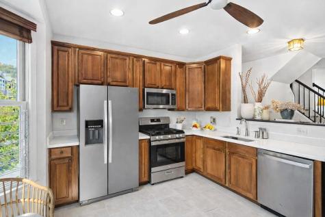 476 Buffalo Court West New York NJ 07093