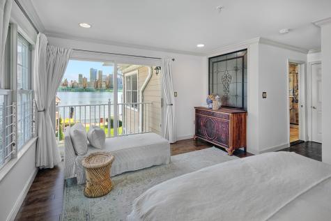 476 Buffalo Court West New York NJ 07093