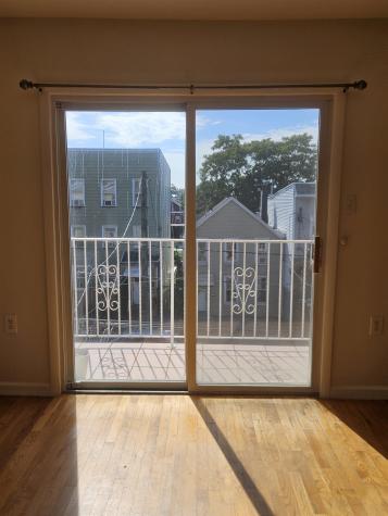412 12th Street Union City NJ 07087