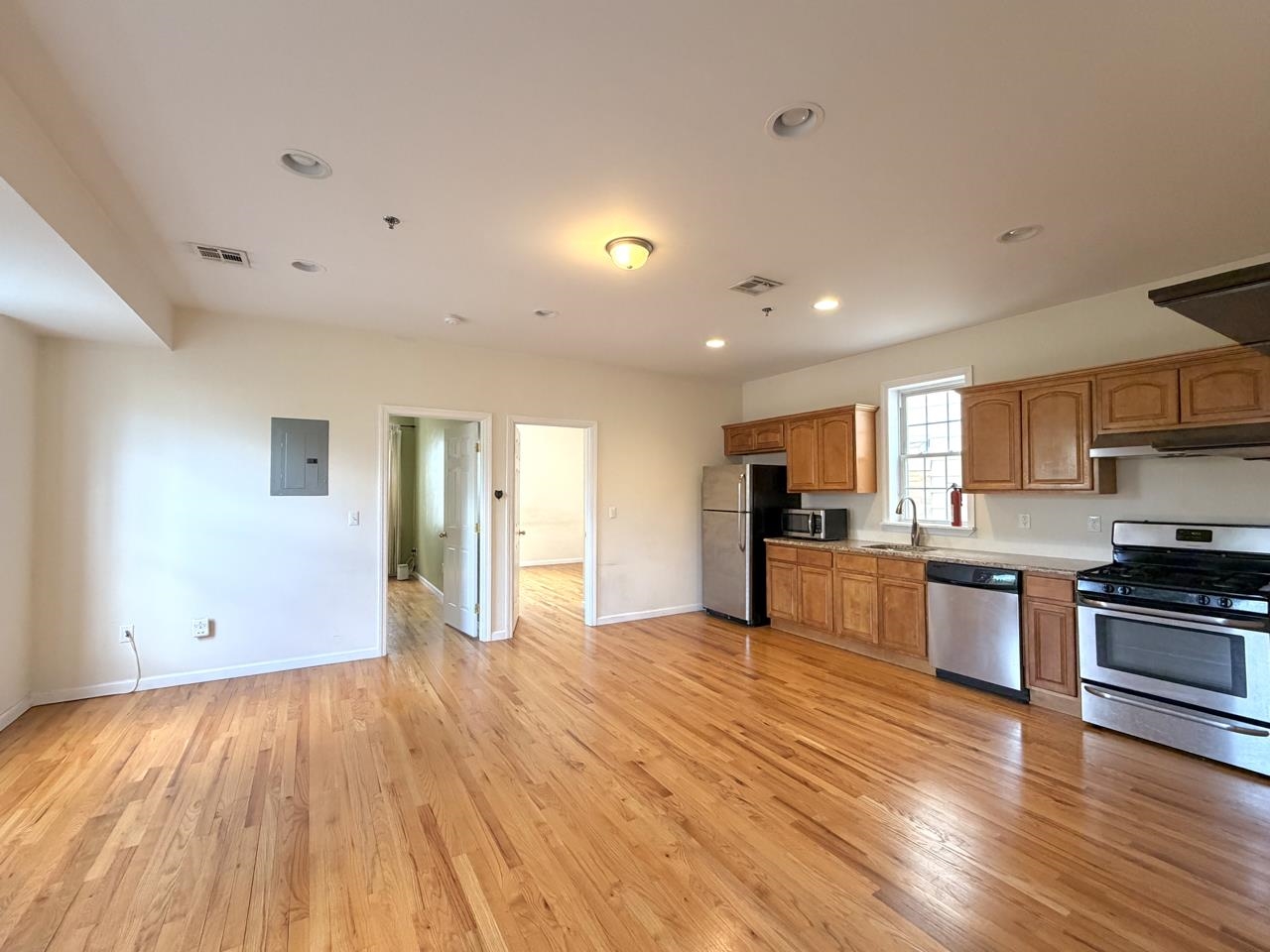 687 Avenue A Bayonne NJ 07002