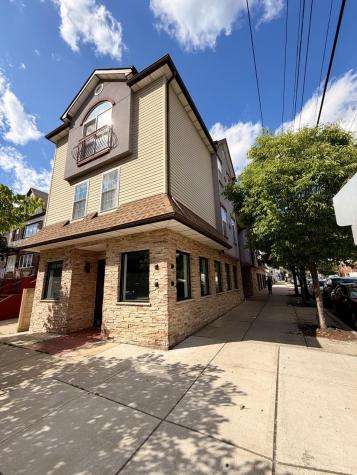687 Avenue A Bayonne NJ 07002