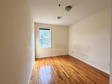 687 Avenue A Bayonne NJ 07002