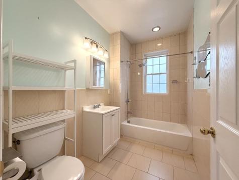 687 Avenue A Bayonne NJ 07002