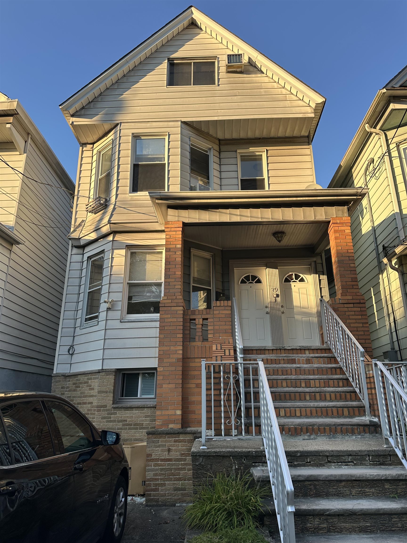 79 West 52nd Street Bayonne NJ 07002-0000