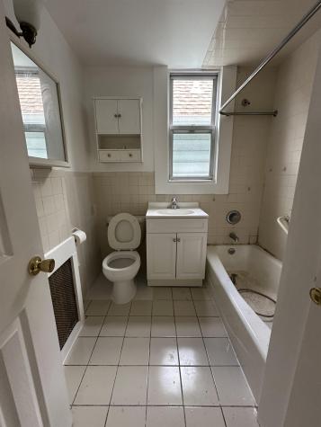 79 West 52nd Street Bayonne NJ 07002-0000