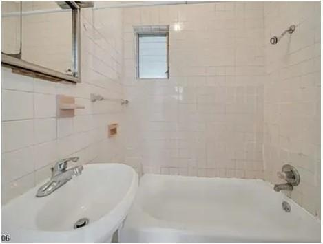 649 New Jersey Avenue Lyndhurst NJ 07071
