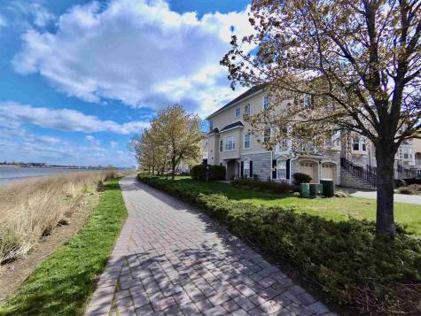 64 Mallard Place Secaucus NJ 07094
