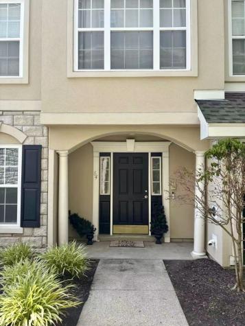 64 Mallard Place Secaucus NJ 07094