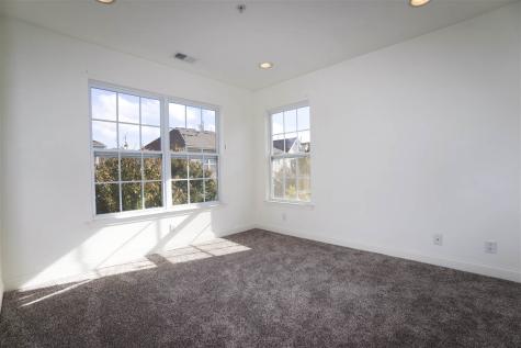 64 Mallard Place Secaucus NJ 07094
