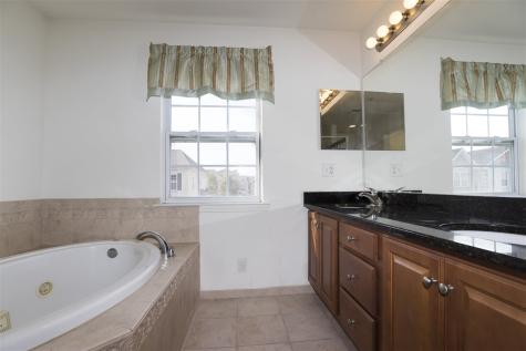 64 Mallard Place Secaucus NJ 07094
